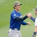 大谷翔平、盟友トラウトと笑顔の再会　握手→ガッチリとハグ…古巣エンゼルス戦