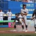 横浜が9回表に逆転して2年連続関東大会ベスト4！健大高崎の粘り及ばず【関東大会】