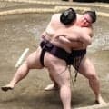 義ノ富士、２４歳のホープが５連勝で６勝３敗　来場所の新三役へ快進撃　熊本から観戦に訪れた父の目前で「勝てて良かった」