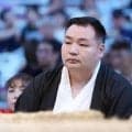 霧島のケガは問題なし　師匠の音羽山親方「擦り傷は痛いと思うけど大丈夫」