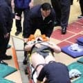 幕下・夢之富士、後頭部を強打　起き上がれずストレッチャーで運ばれる　寄り倒されて土俵下に転落　