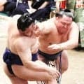 幕内在位１００場所目の玉鷲が初白星　幕内勝ち星７１３勝で歴代単独８位に