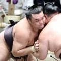 大関霧島が土俵にばったり　長女アヤゴーちゃん心配の痛々しい傷「全然大丈夫」も痛恨２敗目