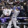 大谷翔平　元同僚右腕の内角攻めに固まる！？懐に飛び込んできたフォーシームを避けた姿勢のまま　冷静にボール球見極め四球　２打席連続出塁
