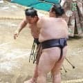 友風が６敗目　「相手が良かったと思います。考えた相撲を取られました」