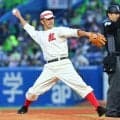 【ヤクルト】「奇跡のバックホーム」松山商優勝貢献の矢野勝嗣さん始球式「松山DAY」