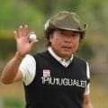 53歳片山晋呉が暫定6位浮上、同首位で日大の後輩の勝俣陵と優勝争いへ　日本プロ選手権第２日