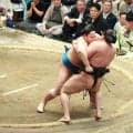 霧島のうっちゃりを審判部絶賛　浅香山親方「すごい粘り腰」、大島親方「すげえ足腰」