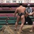 「一方的すぎる」想像の斜め上を行く優勝決定戦の衝撃決着にファン困惑 序二段力士、全勝対決で圧勝「あっさりきまった」
