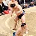 若隆景が３敗対決を制し、霧島と首位で並ぶ　琴栄峰を退け、千秋楽に２度目の優勝目指す