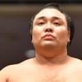 霧島は２場所連続Ｖならず　優勝決定戦で小結若隆景に完敗　２横綱２大関不在の異例の場所で奮闘も