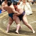 琴栄峰「また来場所頑張ります」を３度繰り返して国技館後に　義ノ富士との４敗対決に敗れる