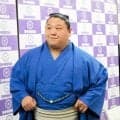 復活優勝の若隆景、愛妻から「予行練習」タイを持って５日目に写真撮影「たまたま大きいタイが売っていて」