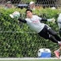【Ｗ杯】ＧＫ早川友基、電撃招集のＤＦ吉田麻也について「全て自分たちに還元してくれてる」「本当に素晴らしい存在」
