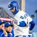 ドジャース　キケ・ヘルナンデスが五回守備から途中交代　今季１号→二塁打でメジャー復帰から４打数４安打　ベンチでロバーツ監督と話し込むシーンも