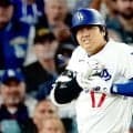 大谷翔平が途中交代、場内ざわめき　前打席で右手に死球…28日には先発登板予定