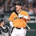 巨人打線が三回に爆発　打者１１人の猛攻で一挙５点　投手の戸郷も右前タイムリー