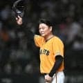 橋上監督代行　巨人再出発の白星　連敗５で止め「ホッとしました」　エース戸郷がウイニングボールをそっとロッカーに