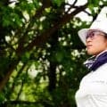 メガネかコンタクトか、やっぱり裸眼か…原英莉花が悩む「目の問題」