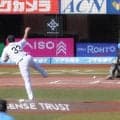 【阪神】危険！ドラ１立石正広の折れたバットが阪神ベンチまで転がる　負傷者なしもヒヤリ