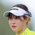 人気女子プロの都玲華が痛恨の４パット　首位から２１位に後退　リゾートトラストＬ
