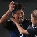 「ユニフォーム姿もドレス姿もMVP」WEリーグMVP初受賞の成宮唯、“サイドぱっくりドレス姿”で“アカデミー主演女優級オーラ”放つ