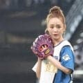 「相変わらず可愛すぎ」美女声優が完璧投球　デビュー25周年…X衝撃「顔変わらん」