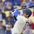 大谷翔平が３戦連続安打＆１５戦連続出塁　２打席連続三振→初球のスイーパーを振り抜き右前打　コール大活躍で勝ち越しに成功