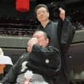 元関脇・宝富士が断髪式　先代師匠の止めばさみで大粒の涙「甘い言葉にやられた」　部屋の関取衆からは感謝のキスの嵐も