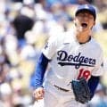山本由伸、10K奪三振ショーに拍手喝采　6回途中に降板…フィリーズ封じ5勝目の権利