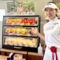 ローソンがゴルフ場内に初出店　人気プロの藤田光里が岡山空港ゴルフコースでオープニングセレモニーに参加「ゴルフ場の中にコンビニがあるのは新しくていい。『からあげクン』試合前も買っています」