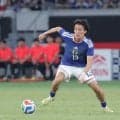 日本代表ＭＦ中村敬斗が子どもたちに呼びかけ「ソックスを下げるのはやめて欲しいです」ケガを懸念