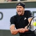ズベレフが全仏5度目の準決勝進出、19歳ホダルをストレートで撃破！シナー、ジョコビッチ敗退も「目の前の試合に集中するだけ」[全仏オープン]