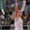 19歳アンドレーワ、「ボールのフェルトが見えるほど集中できた」と驚異的な集中力で全仏決勝へ！コスチュクの連勝にストップ[全仏オープン]