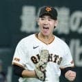 巨人が４連勝　井上がプロ初完投で５勝目　初完封はあとアウト１つで逃す　中山が５打点の大暴れ