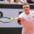 20歳のメンシク、快進撃は準決勝でストップ。「壁のようだった」と世界3位ズベレフに脱帽も、初の4強に「多くの収穫があった」[全仏オープン]