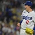 ロバーツ監督「大きく成長した証」佐々木朗希を褒めちぎる「期待していた姿」メジャー最多10K
