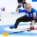 【カーリング】“新戦力”小穴桃里「お姉さんたちの有名加減も感じてる」ロコ・ソラーレ白星発進