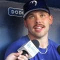 ドジャースが猛追！ラッシング、ウォードの２者連続弾で一挙４点　１点差に迫る　本拠地熱狂