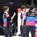 【カーリング】フォルティウス、２度のビッグエンド許す　吉村が痛恨ミス…３－８で後半突入