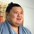 横綱大の里パリ公演へ出発「相撲の良さ伝えるいい機会」初フランスでは食事が楽しみ