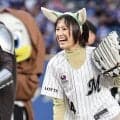 “コスプレ姿”の美人女優に悶絶　黒髪ショート＆大きな耳…可憐な一投が「めっちゃ可愛い」