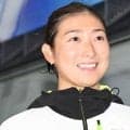 池江璃花子　高身長映える私服ショットが「奇麗」「足めちゃ長い」人気キャラの展示会訪問「うめちゃかわだった」