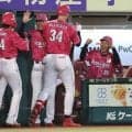 楽天・塩川監督代行　２戦目で初勝利　連敗５でストップ　１５安打８得点、巨人・田中将を２回ＫＯ