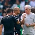 【Ｗ杯】南アフリカ・ブルース監督　２枚目のレッド判定に不満「相手がブロックしている…９人で終えなければいけなかったのは残念」