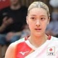 「透明感エグい」「ビジュが本当に映える」バレー日本代表２４歳人気美女が「普段は全く履かない」激レア姿　ネット騒然「最高だわ」「試合では見れない」