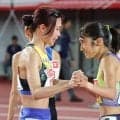 涙の大逆転Ｖ直後　山本有真を祝福した田中希実　感動を呼んだワンシーン　昨年の東京世界陸上で山本が「ここにいるのは田中さんのおかげ」