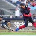 同僚ゲレロもビックリ！ブルージェイズ岡本和真が三階席に届く特大14号2ラン