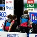 【カーリング】五輪出場フォルティウスもぐもぐタイム　両チームが後半へバナナなどで栄養補給