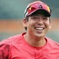二塁走者の広島・野間　顔面に打球直撃でアウト　名原の痛烈な三遊間への打球を避けきれず